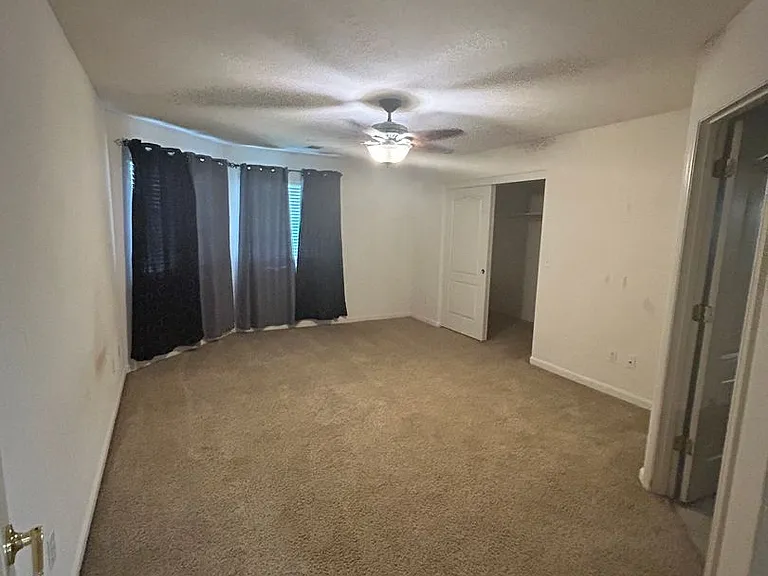 2416 Glacier Way — Photo 14
