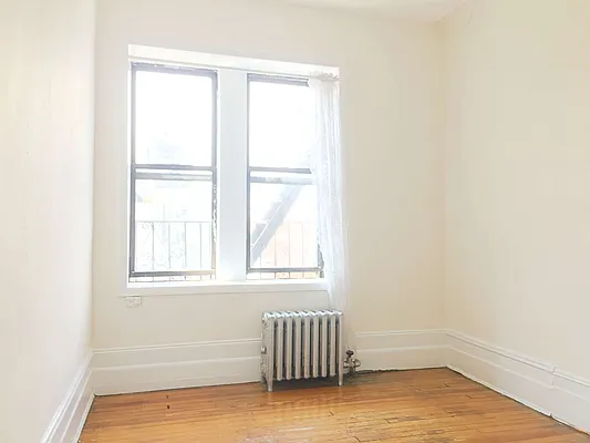 Rented by Bedford Realty USA Corp | media 2