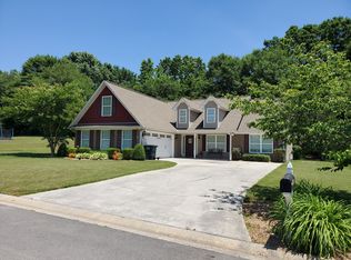 232 Lakecrest Cir SW, Calhoun, GA 30701