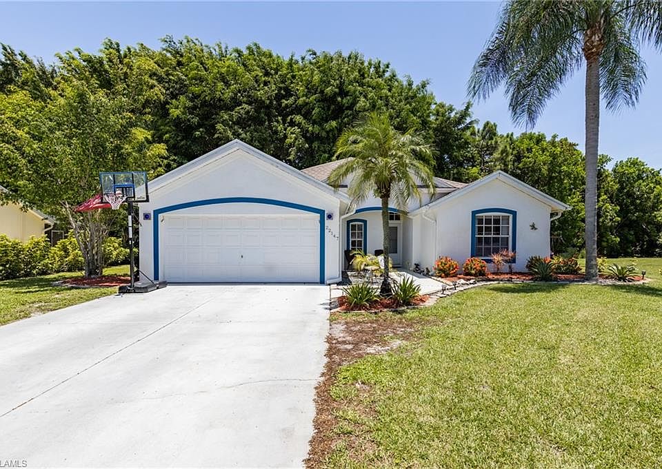 1st image of 22147 Seashore Cir