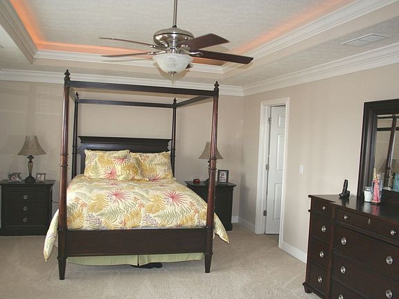 Owner's Suite wth Tray Ceiling