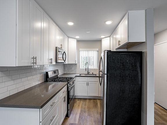 5th image of 609 N Jackson St #2