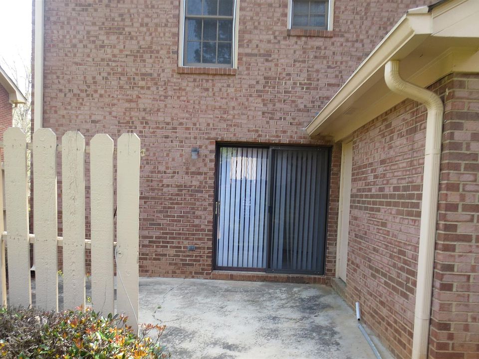 2nd image of 1589 Harbins Rd NW