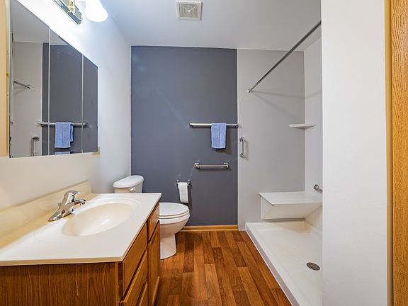5th image of 801 N McLean Blvd APT 334