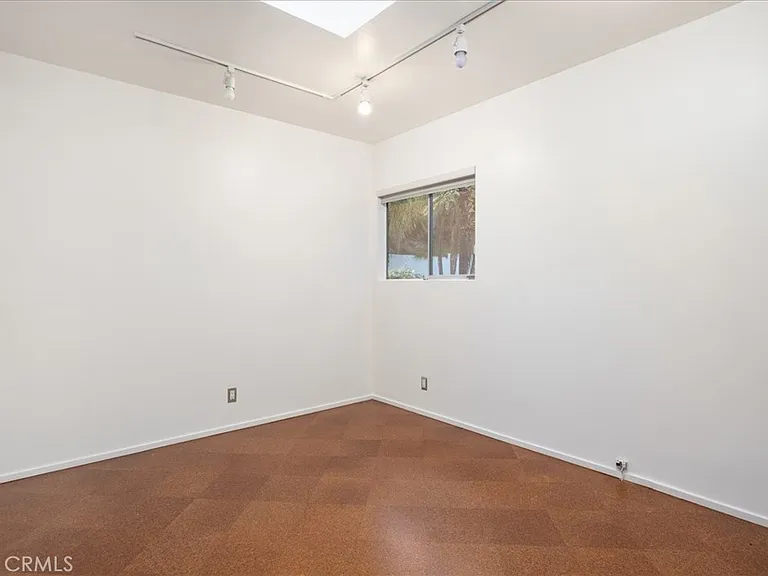 3946 Alta Mesa Dr — Photo 17