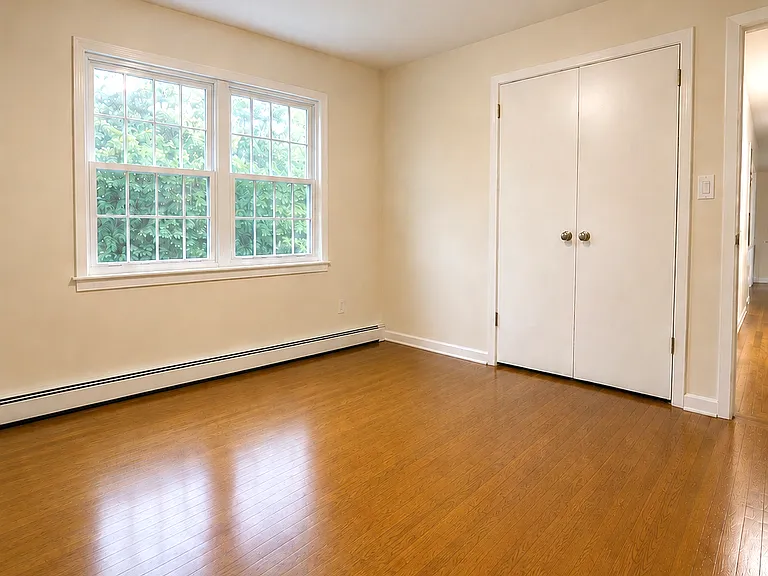 304 Loren Ct — Photo 7