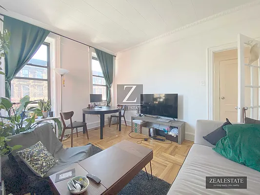 Rented by ZealEstate Group Inc | media 20