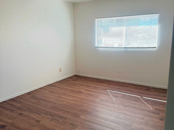 5th image of 534 Central Ave #B