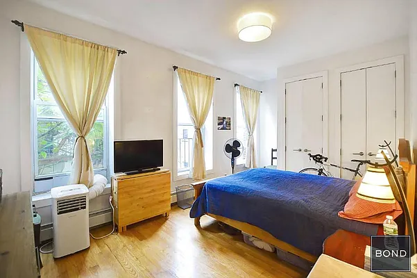 Rented by Bond New York | media 11