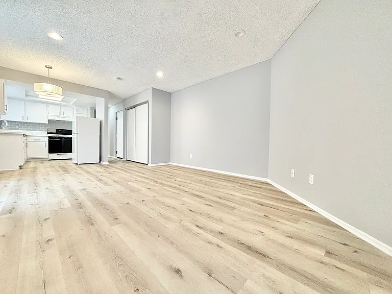 3759 S Canfield Ave #202 — Photo 1