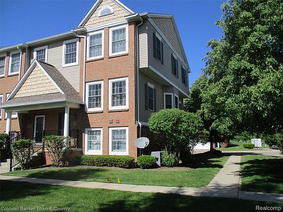 2nd image of 714 Eagle Dr