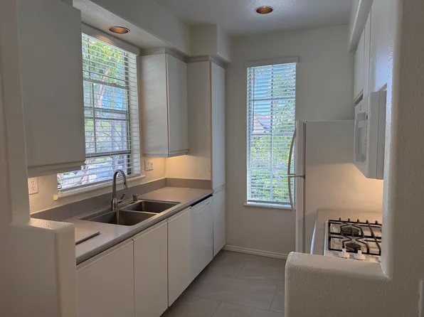 3601 Bernwood Pl Unit 66, San Diego, CA 92130