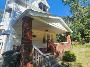 24691 Hawthorne Dr, Euclid, OH 44117