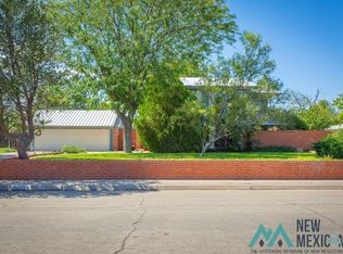 204 Three Cross Dr, Roswell, NM 88201