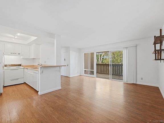 5th image of 155 W Glaucus St Unit C