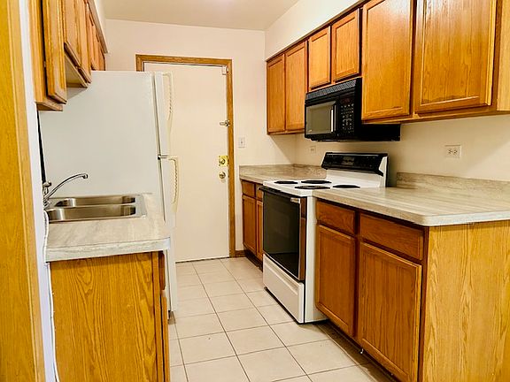 4th image of 5450 W 127th St
