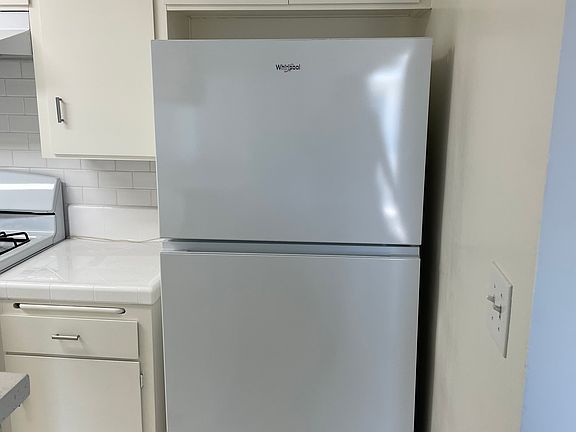 2nd image of 524 Avenue G APT 21