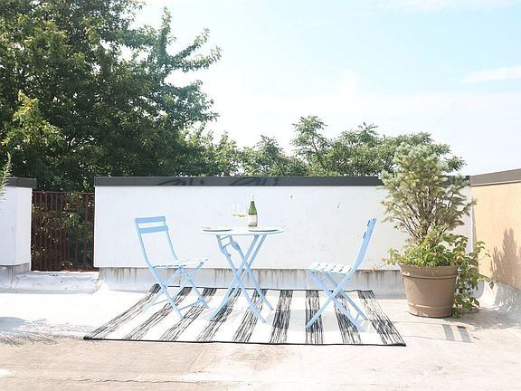 4th image of 1347 Greene Ave APT 2N