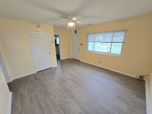 3rd image of 4936 Carnation Ave
