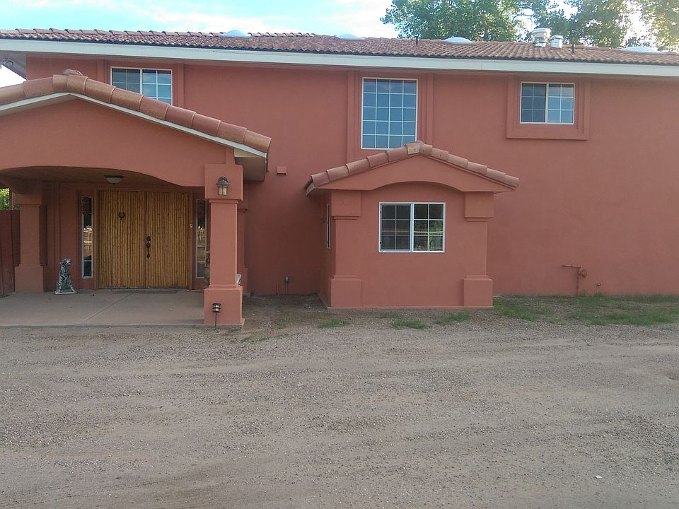 1st image of 528 Paseo Del Bosque NW