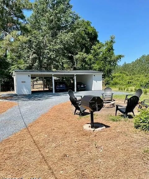880 N Ashe St #C — Photo 11
