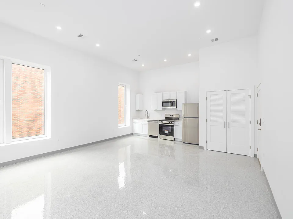 78-80 Middlesex St #107