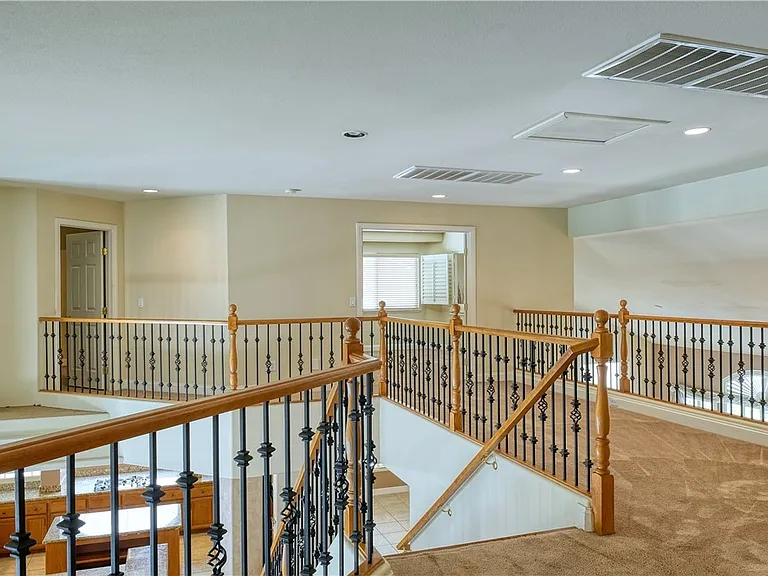 3924 Royal Scots Ave — Photo 29