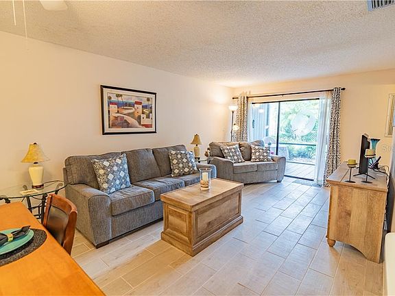 4th image of 3550 Southpointe Dr #1