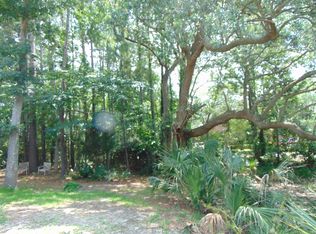 697 Leader Ln, Mt Pleasant, SC 29464