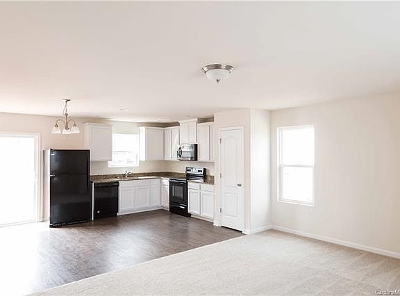 2nd image of 905 Joselynn Dr