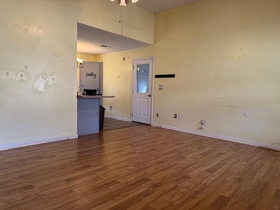 5th image of 115 Larry Webb St