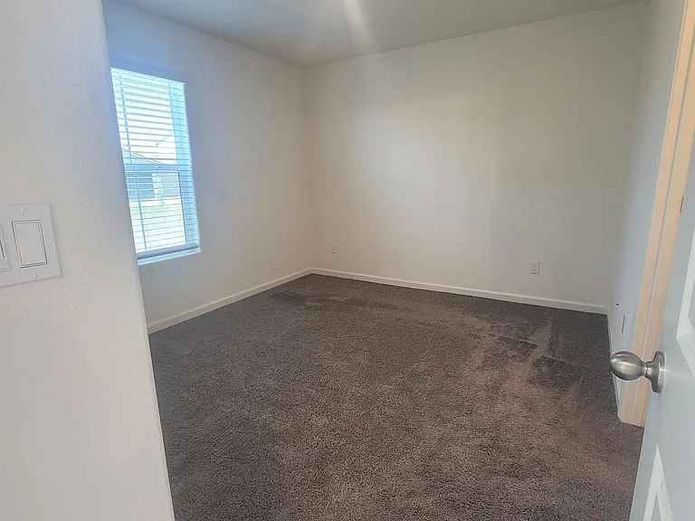 2272 Malkin Ct — Photo 3