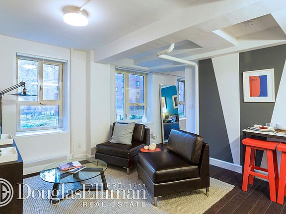 4th image of 4 Stuyvesant Oval APT Mb