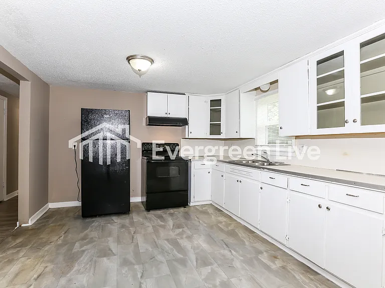 610 Church — Photo 7
