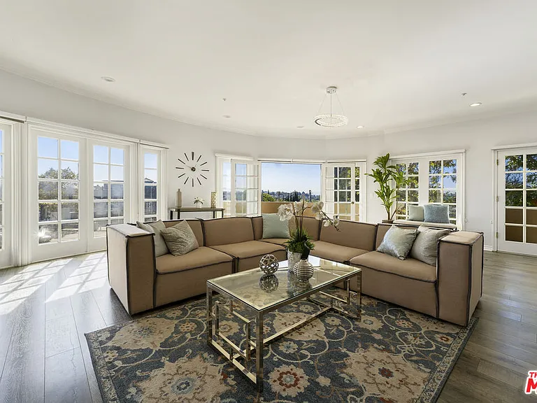 1278 S Camden Dr #202 — Photo 1
