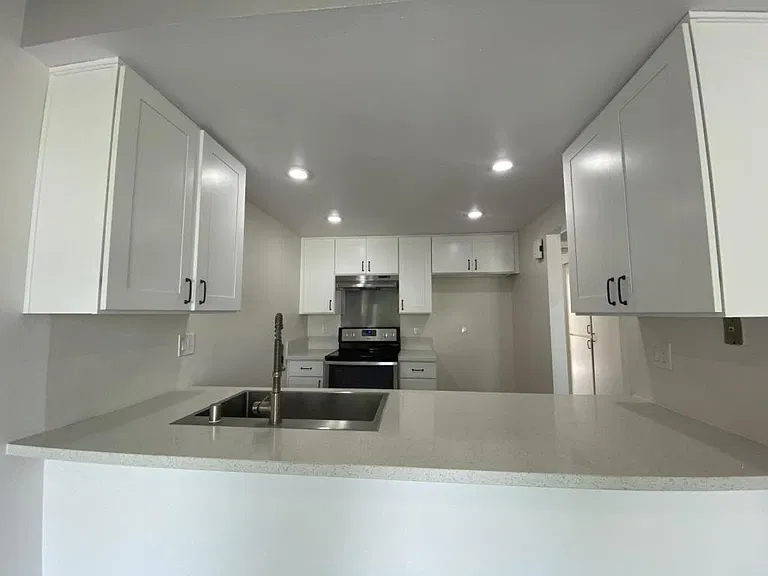 181 N Richmont Dr — Photo 8