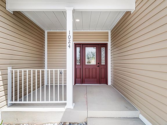 2nd image of 1024 Snowdrop Ct
