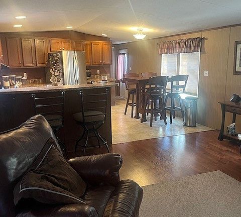 3rd image of 4860 Snowdrift Ln