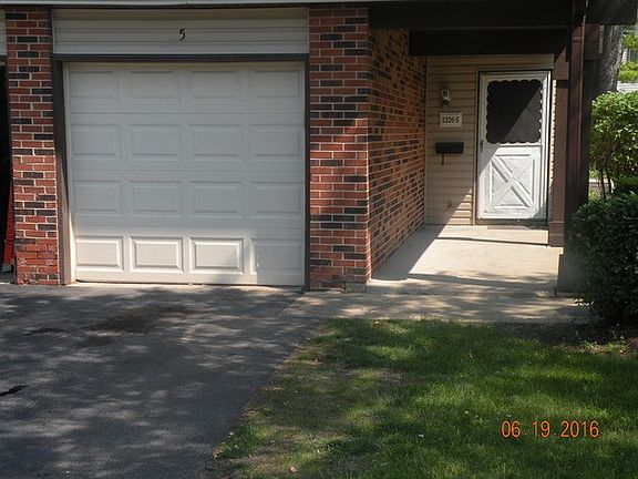 2nd image of 1326 Kingsbury Dr Unit 5