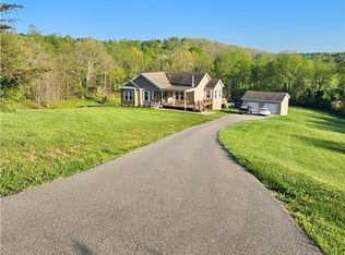 7750 Gay Rd, Gay, WV 25244