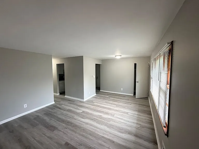 796 S Ashburton Rd — Photo 3