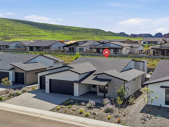 4th image of 5512 E EDGAR Way