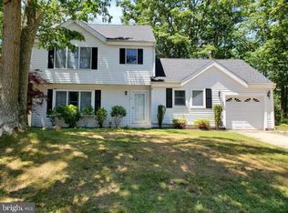 15 Winfield Rd, Sicklerville, NJ 08081