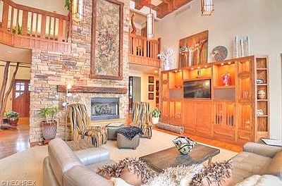 3rd image of 7235 Castle Pine Dr