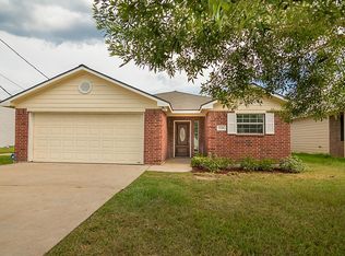 2326 Shady Tree Ln, Conroe, TX 77301