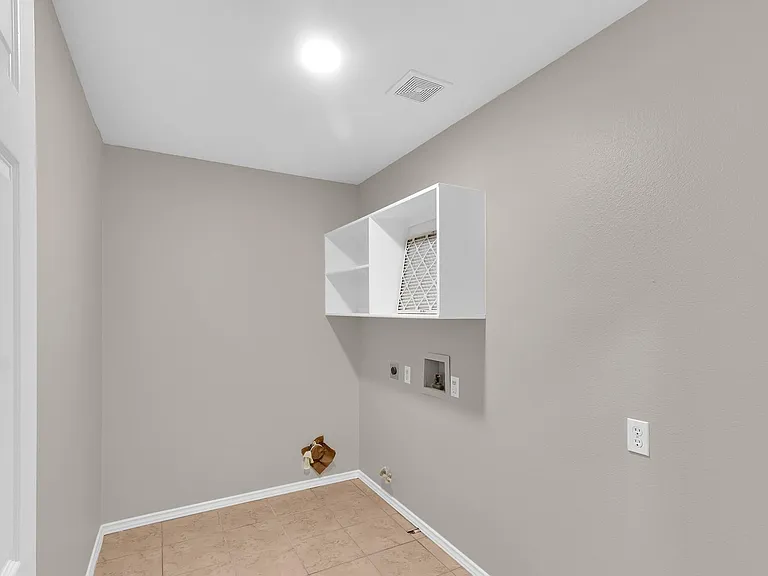 4729 Woodhaven Ln — Photo 36