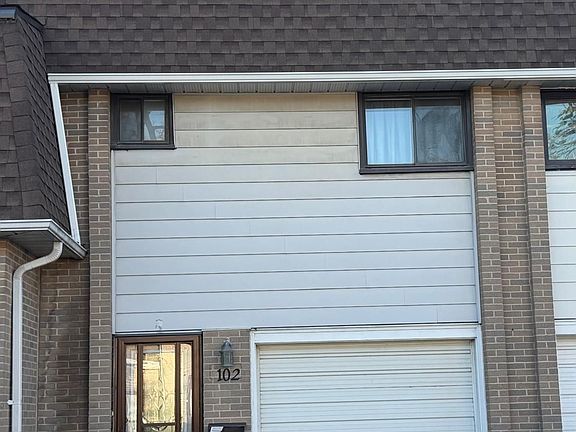 3rd image of 475 Bramalea Rd #102