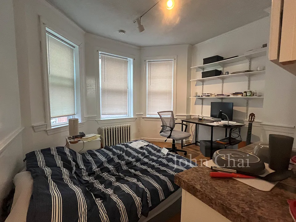 55 S Huntington Ave #202