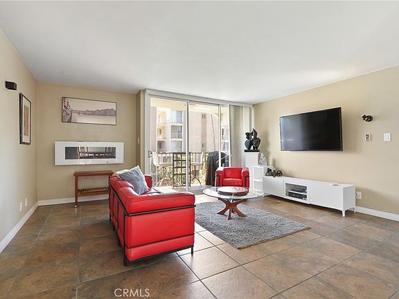 4th image of 2101 E 2nd St Unit 305