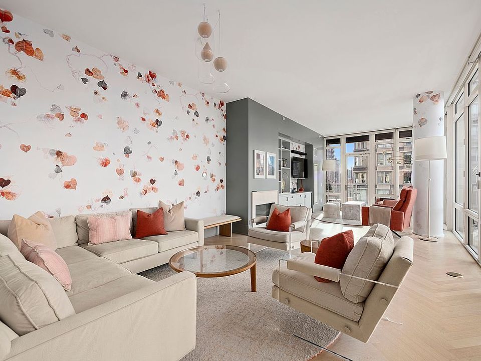 1st image of 305 E 85th St #19B